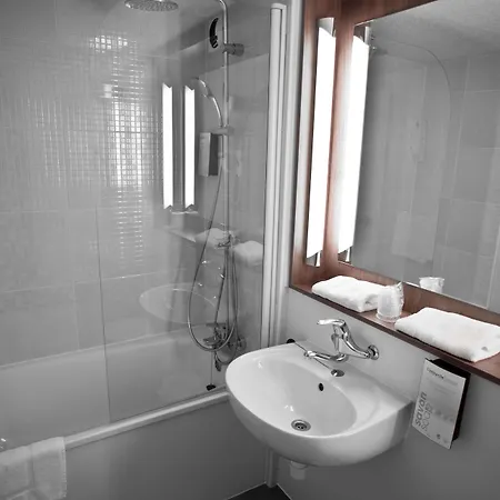 Hotel Sud Parc Des Expositions 3*