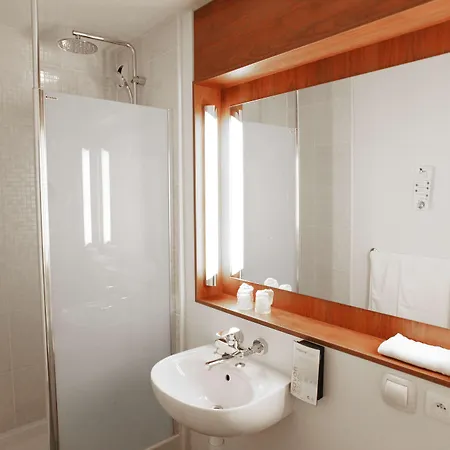 Hotel Sud Parc Des Expositions 3*